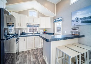 Tiny Home #4 - Tiny Home #4 Funstays Redrock