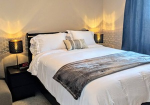 Top Floor Bright 2BR 2Bath Condo next to Westview