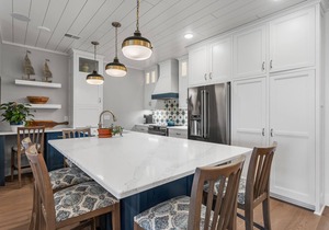 Top Floor Luxury Unit Downtown Sister Bay Marina and Water Views!