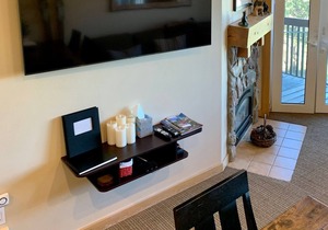 *Top Floor Modern & Remodeled Condo at JSL w/ Great Views #533 Ski In/Out