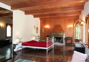 Torsoli Apartment Sleeps 20 Pool WiFi