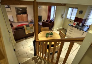 TOWNFOOT COTTAGE, pet friendly, with open fire in Langdale