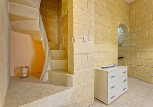 Traditional Maltese Townhouse, Roof Terrace and Views