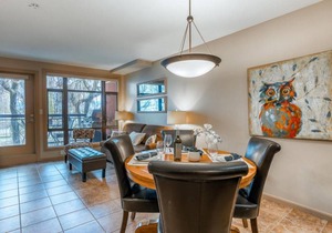 Tranquil Apartment Overlooking Creek 244