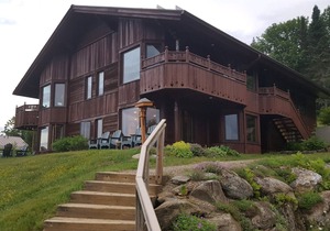 Trapp Family Lodge-2 BR guest house. Enjoy peak leaf season!