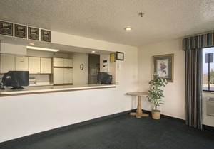 Travelodge by Wyndham Hudsonville