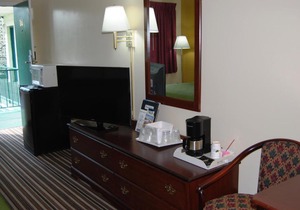 Travelodge by Wyndham Chambersburg