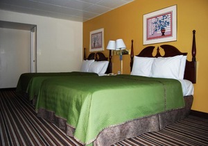 Travelodge by Wyndham Chambersburg