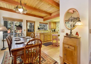 Treetop Views Retreat at Big Bear w/Pool Table