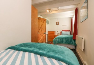 Tregithey Barn, MANACCAN