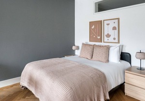 Trendy Charlottenburg Studio w/ Gym, near Kurfürstendamm, by Blueground
