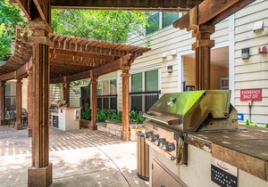 Trendy SoCo 2BR King Suite w/GymPickleballLaundry