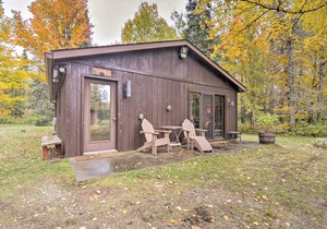 Trout Lake Ranch Cottage: 10 Acres w/ Beach Access