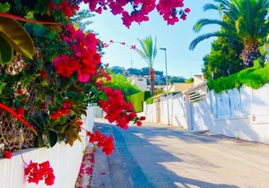 Turyva Tarongers 2 - Relaxing 2 Bedroom Holiday Apartment for Families & Couples