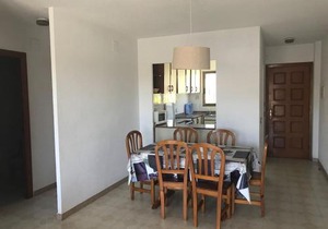 Turyva Tarongers 3 - Modern 2 Bed Holiday Apartment for Families & Couples