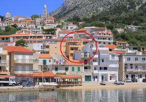 Two bedroom apartment near beach Igrane, Makarska (A-18405-a)