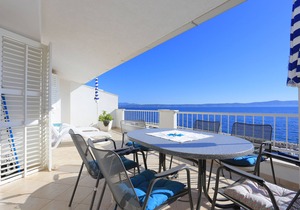 Two bedroom apartment near beach Podgora, Makarska (A-11432-a)