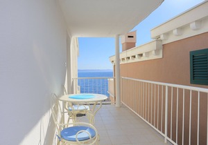Two bedroom apartment near beach Podgora, Makarska (A-11432-a)