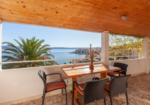 Two bedroom apartment near beach Igrane, Makarska (A-310-b)