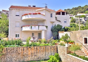 Two bedroom apartment with terrace Pučišća, Brač (A-754-b)