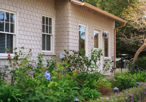 Two Bedroom Craftsman Cottage, near downtown Santa Barbara