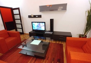 Two bedrooms. Luxery. 5 Darvina St. Centre of Kiev