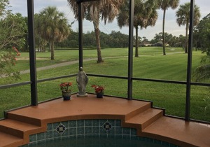 Two Bedrooms with private bath in Private Home with Pool on Golf Course