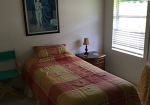 Two Bedrooms with private bath in Private Home with Pool on Golf Course