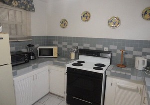 Two Story Spanish Style Home On The Beach - Apartment