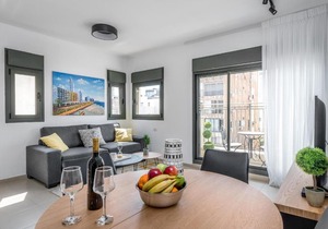 Unique 2BDR with balcony close to Gordon Beach