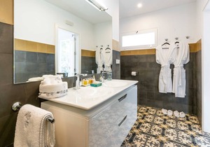 Unique Mykonos Villa | Villa Elegant | 1 Bedroom | Private Pool & Astounding Sea Views | Elia Beach