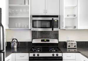 Unique Santa Clara 1BR w/Parking, Gym, walk to Groceries, by Blueground