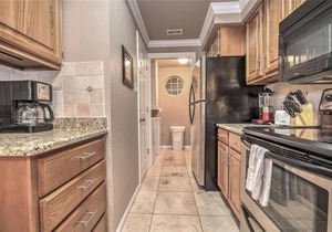 UNIT 2111 - 2 BR/2 BA at Island on Lake Travis - All Resort Amenities