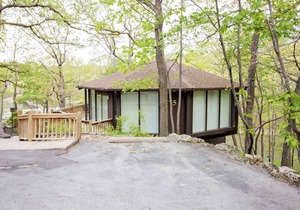 UNIT 5 - TREETOP 2 BEDROOM VILLA