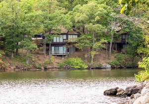 UNIT 8 - TREETOP 2 BEDROOM VILLA