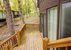 UNIT 8 - TREETOP 2 BEDROOM VILLA