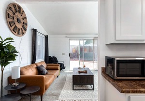 Update 2 BR Townhome in Tucson | Laundry