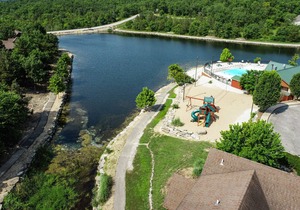 Updated Branson Cabin by StoneBridge Lake!