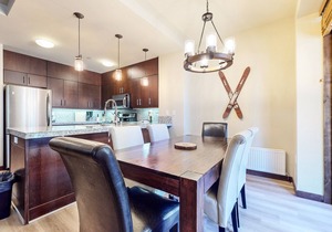 Updated & Modern, on Sierra Star Golf Course. Washer/Dryer, Quiet Location