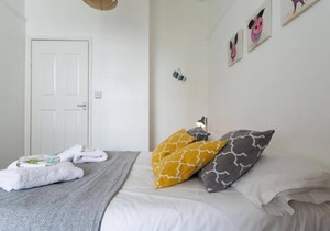 Upper Rock G2 - double room en-suite