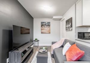 Upscale 1BR - Boutique Apartment - PRIME Location!