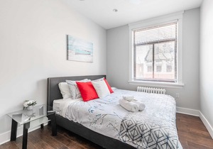 Upscale 2BR with King Bed - Boutique Apartment - PRIME Location!