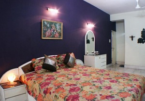 Upscale Apartment in Posh Alipore Area