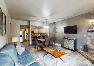 Upscale condo with balcony, pool, & hot tub - walk to lifts/Main Street