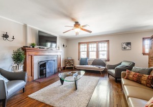 Upscale/Rustic 3BR Home with Parking - Midtown!