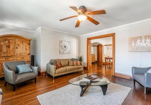 Upscale/Rustic 3BR Home with Parking - Midtown!