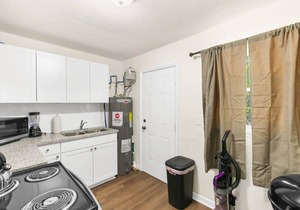 Uptown Apartment, Near Parks! The Bricks Unit 3