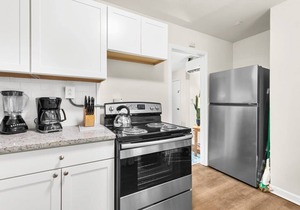 Uptown Apartment, Near Parks! The Bricks Unit 4