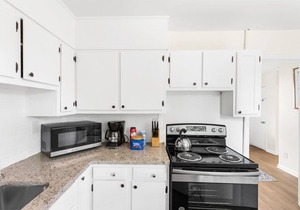 Uptown Apartment, Near Parks! The Bricks Unit 5