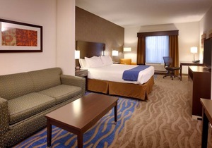 Holiday Inn Express & Suites Overland Park, an IHG Hotel